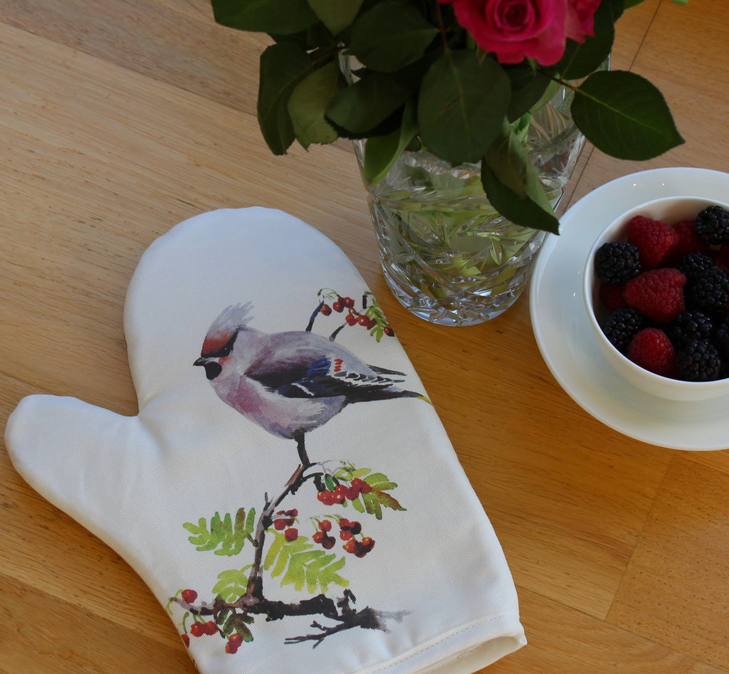 Orkney Storehouse | Waxwing Oven Mitt Lifestyle