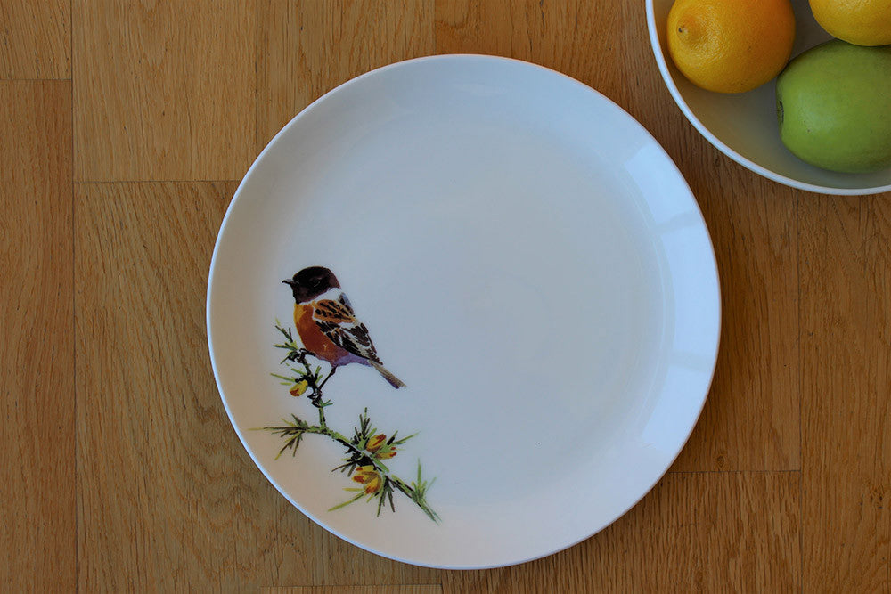 Orkney Storehouse | Stonechat Dinner Plate Lifestyle